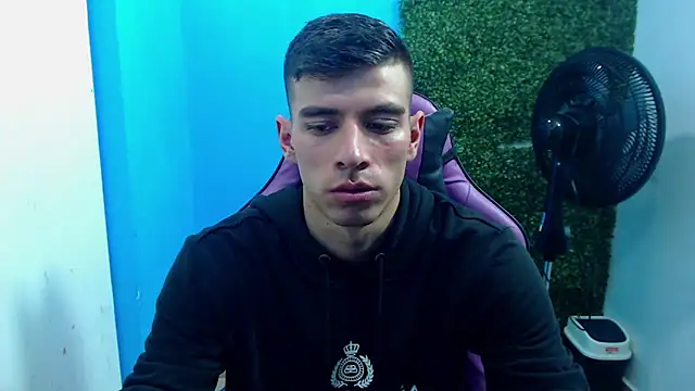 Snapshot of DEIBY_BABY chatting on 15, 1, 2025 DEIBY BABY online show from 15, 1, 2025