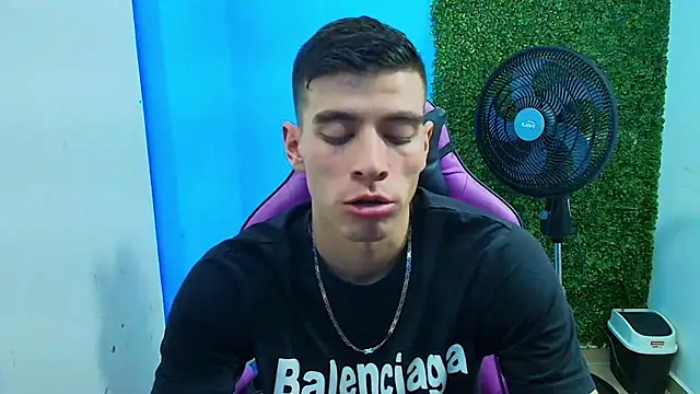 Snapshot of DEIBY_BABY chatting on 17, 1, 2025 DEIBY BABY online show from 17, 1, 2025