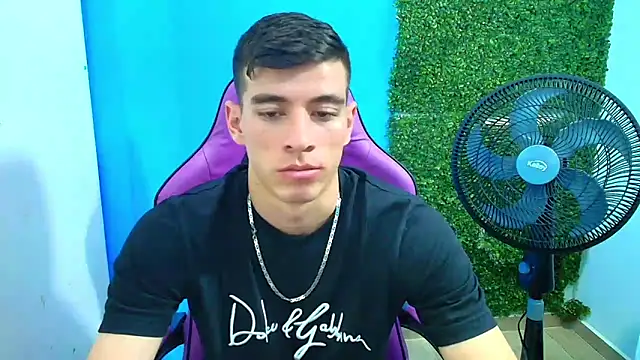 Snapshot of DEIBY_BABY chatting on 20, 1, 2025 DEIBY BABY online show from 20, 1, 2025