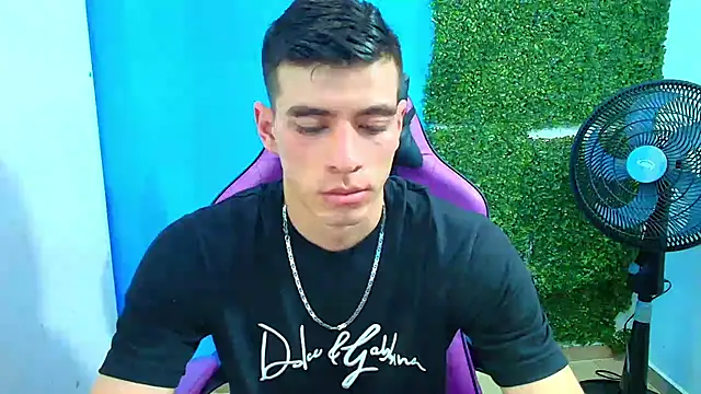 Snapshot of DEIBY_BABY chatting on 21, 1, 2025 DEIBY BABY online show from 21, 1, 2025