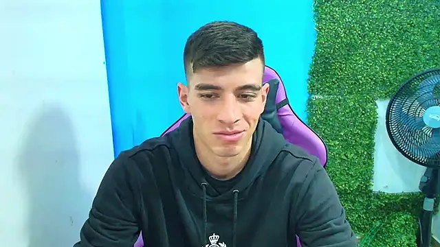 Snapshot of DEIBY_BABY chatting on 28, 1, 2025 DEIBY BABY online show from 28, 1, 2025