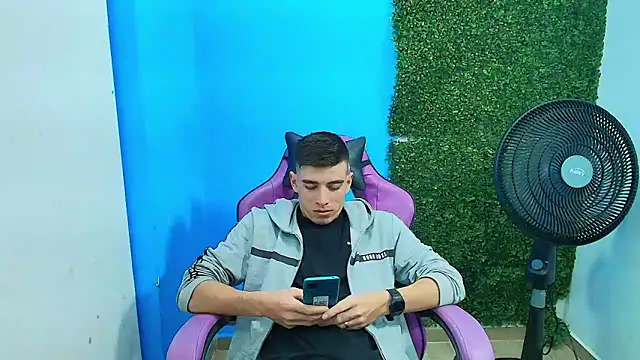 Snapshot of DEIBY_BABY chatting on 10, 2, 2025 DEIBY BABY online show from 10, 2, 2025