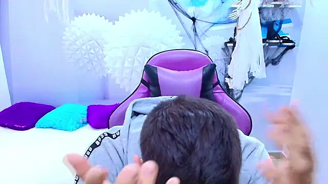 Snapshot of DEIBY_BABY chatting on 27, 10, 2025 DEIBY BABY online show from 27, 10, 2025