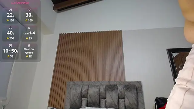 victoria  milf  online show from 8, 3, 2025