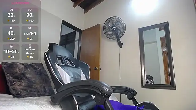 victoria  milf  online show from 22, 3, 2025