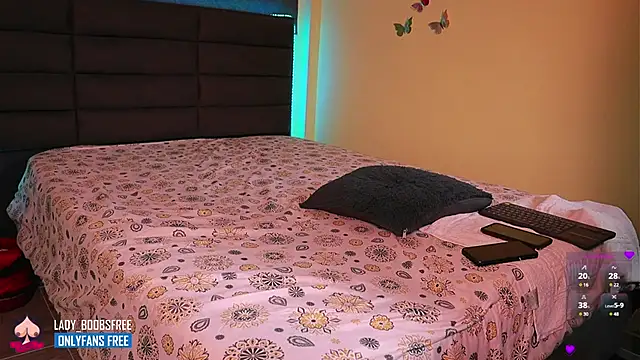 Snapshot of kathieandpovcock1 chatting on 22, 3, 2025 kathieandpovcock1 online show from 22, 3, 2025