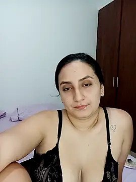 Snapshot of Angeelus2 chatting on 10, 10, 2025 Angeelus2 online show from 10, 10, 2025