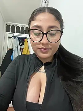 Snapshot of croftsmila chatting on 28, 4, 2026 croftsmila online show from 28, 4, 2026