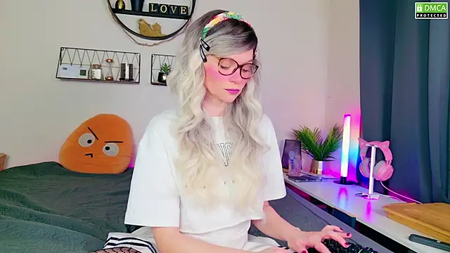 Kittychatte online show from 21, 1, 2025