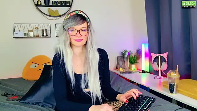 Kittychatte online show from 25, 1, 2025