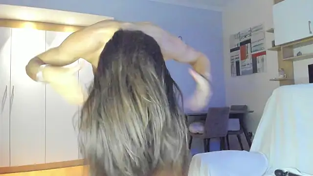 bellahot77 online show from 3, 2, 2025