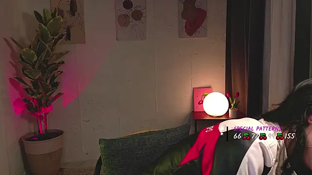 Snapshot of carolinerousev chatting on 26, 2, 2026 carolinerousev online show from 26, 2, 2026