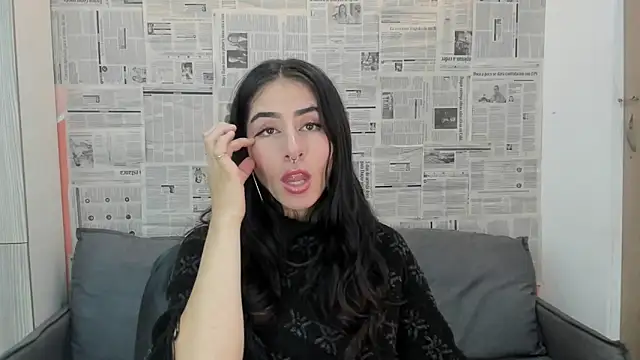 Snapshot of Mhelanny2 chatting on 12, 1, 2025 Mhelanny2 online show from 12, 1, 2025