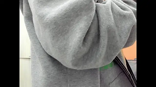 Snapshot of Mhelanny2 chatting on 10, 10, 2025 Mhelanny2 online show from 10, 10, 2025