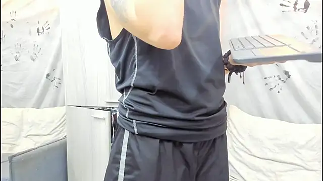 Snapshot of Mhelanny2 chatting on 25, 10, 2025 Mhelanny2 online show from 25, 10, 2025