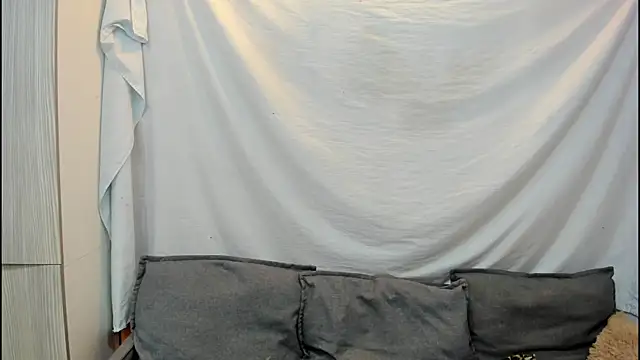 Snapshot of Mhelanny2 chatting on 20, 12, 2025 Mhelanny2 online show from 20, 12, 2025