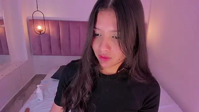 Snapshot of luisah_ chatting on 25, 2, 2025 luisah online show from 25, 2, 2025