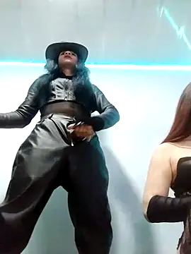 Snapshot of latintransbigcum chatting on 28, 9, 2025 latintransbigcum online show from 28, 9, 2025