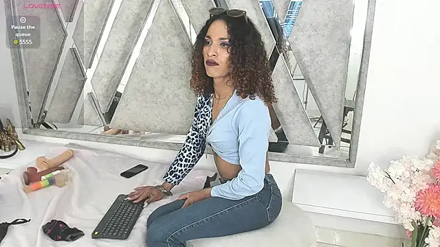 Snapshot of StefanyMiler chatting on 18, 12, 2024 StefanyMiler online show from 18, 12, 2024