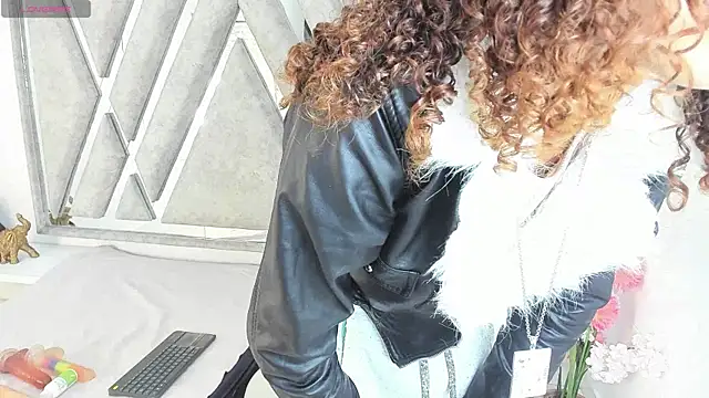 Snapshot of StefanyMiler chatting on 20, 12, 2024 StefanyMiler online show from 20, 12, 2024
