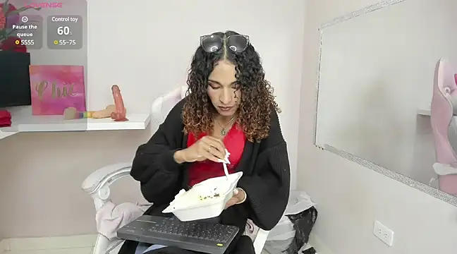 Snapshot of StefanyMiler chatting on 15, 2, 2025 StefanyMiler online show from 15, 2, 2025