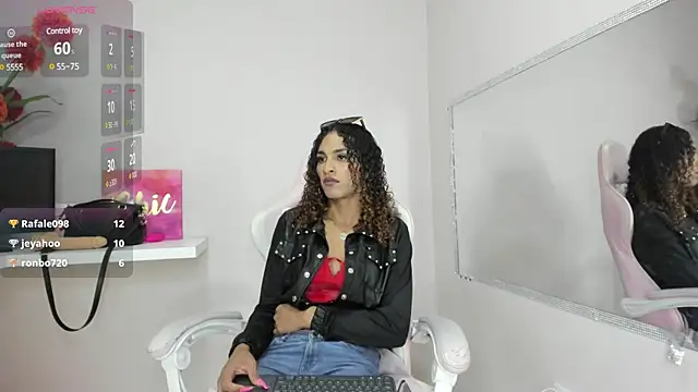 Snapshot of StefanyMiler chatting on 2, 3, 2025 StefanyMiler online show from 2, 3, 2025