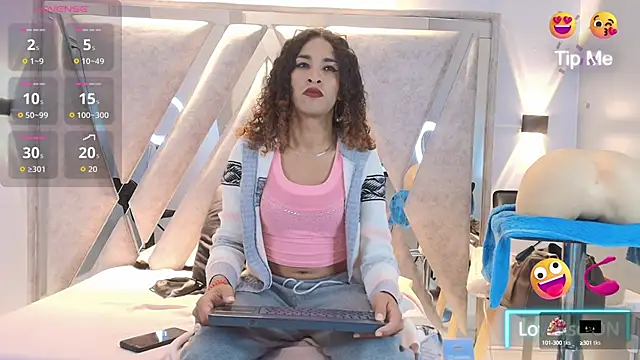 Snapshot of StefanyMiler chatting on 14, 10, 2025 StefanyMiler online show from 14, 10, 2025