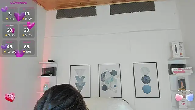 Snapshot of cristal__hot_1 chatting on 4, 2, 2025 cristal hot 1 online show from 4, 2, 2025