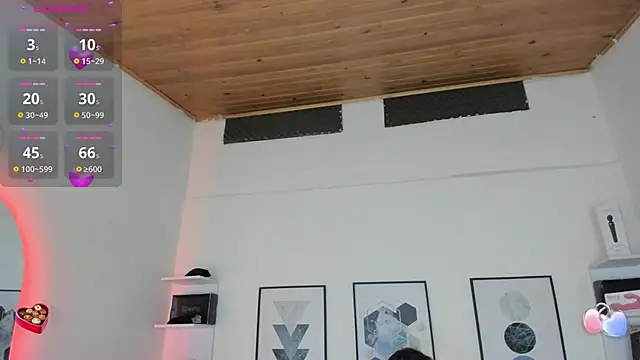 Snapshot of cristal__hot_1 chatting on 9, 2, 2025 cristal hot 1 online show from 9, 2, 2025