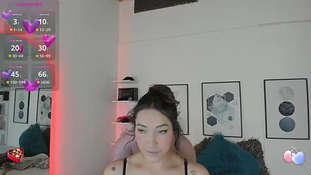 Snapshot of cristal__hot_1 chatting on 10, 2, 2025 cristal hot 1 online show from 10, 2, 2025