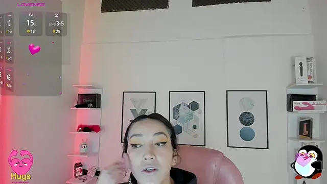 Snapshot of cristal__hot_1 chatting on 14, 2, 2025 cristal hot 1 online show from 14, 2, 2025