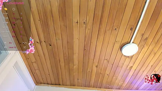 Snapshot of cristal__hot_1 chatting on 15, 9, 2025 cristal hot 1 online show from 15, 9, 2025