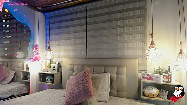 Snapshot of cristal__hot_1 chatting on 24, 10, 2025 cristal hot 1 online show from 24, 10, 2025