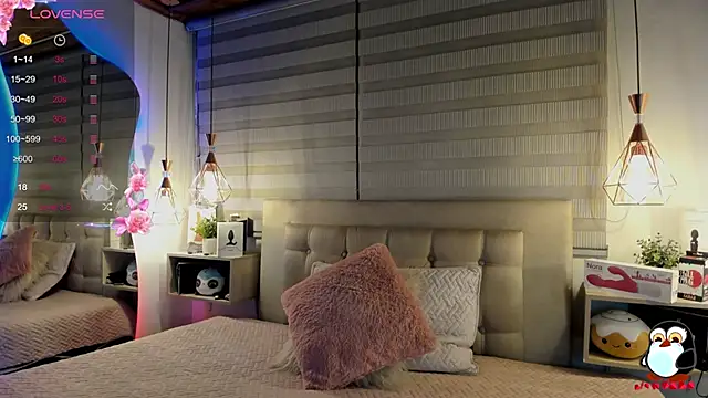 Snapshot of cristal__hot_1 chatting on 11, 11, 2025 cristal hot 1 online show from 11, 11, 2025