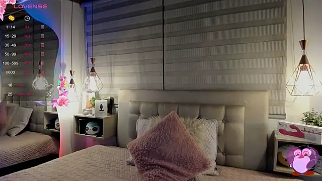 Snapshot of cristal__hot_1 chatting on 20, 11, 2025 cristal hot 1 online show from 20, 11, 2025