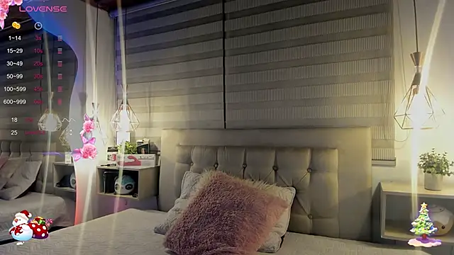 Snapshot of cristal__hot_1 chatting on 1, 12, 2025 cristal hot 1 online show from 1, 12, 2025