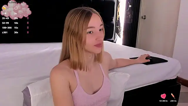 Snapshot of WhiteSun_01 chatting on 21, 10, 2025 WhiteSun 01 online show from 21, 10, 2025