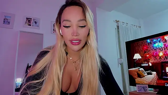  viioletweekend  online show from 16, 12, 2025