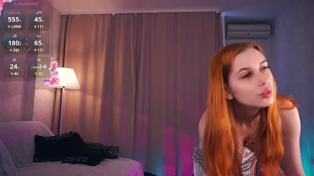 SofyBruno online show from 6, 3, 2025