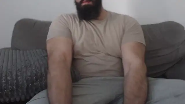 Snapshot of hugemachohandsome chatting on 3, 5, 2026 hugemachohandsome online show from 3, 5, 2026