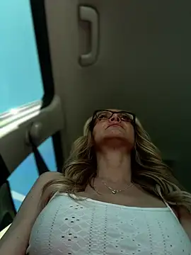 MessyNastyQueen online show from 19, 3, 2025