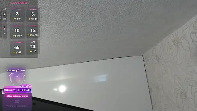 Snapshot of LaraStone__ chatting on 2, 2, 2025 LaraStone   online show from 2, 2, 2025