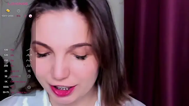 KindHazelHere  online show from 18, 2, 2025