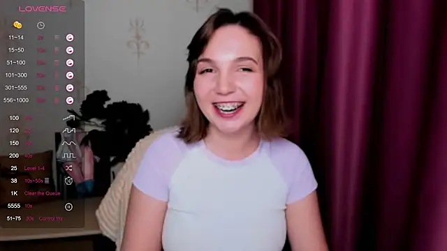 KindHazelHere  online show from 22, 2, 2025