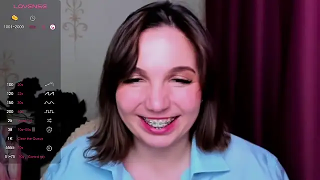 KindHazelHere  online show from 4, 3, 2025