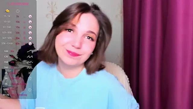 KindHazelHere  online show from 10, 3, 2025