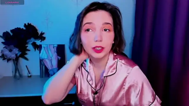 KindHazelHere  online show from 20, 10, 2025