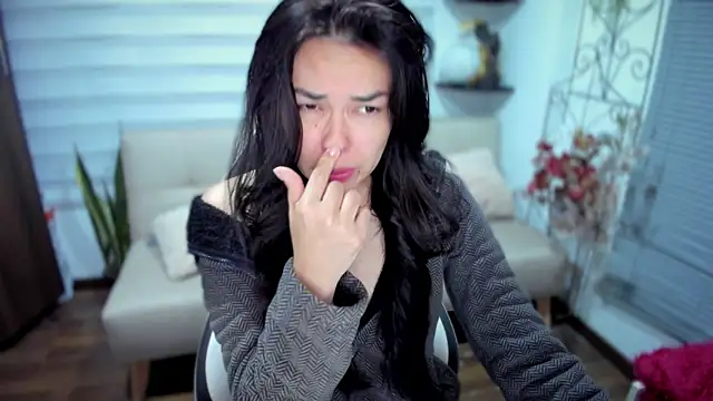 Snapshot of Lunlunera chatting on 20, 12, 2025 Lunlunera online show from 20, 12, 2025