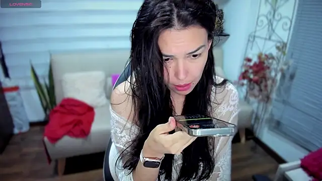 Snapshot of Lunlunera chatting on 22, 12, 2025 Lunlunera online show from 22, 12, 2025