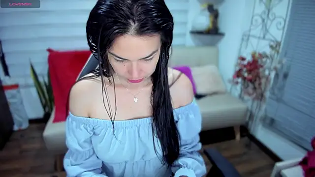 Snapshot of Lunlunera chatting on 23, 12, 2025 Lunlunera online show from 23, 12, 2025